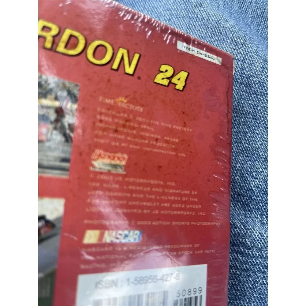 Vintage‎ JEFF GORDON 16 MONTH WOODEN DESK FRAME CALENDAR SEPT. 2003 - DEC. 2004